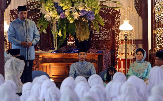 Mulai Baju Sampai Yasin Pengajian Ibas Warna Biru