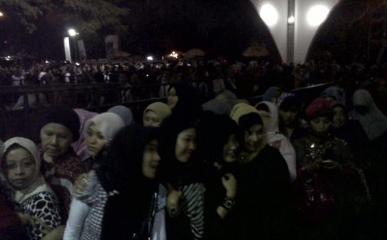 Ribuan Penonton Berteriak Tak Sabar Ingin Nonton Maher Zain
