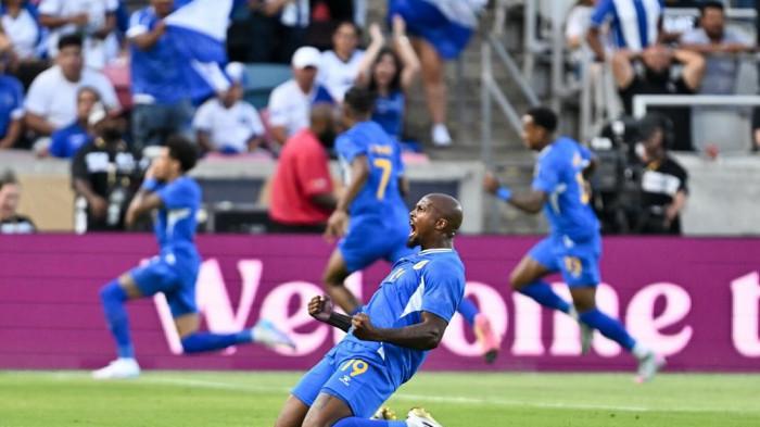 CURACAO LOLOS - Penyerang Curacao, Gervane Kastaneer merayakan gol bersama Timnas Curacao. Kini Curacao menciptakan sejarah dengan berhasil lolos ke Piala Dunia 2026 untuk pertama kalinya.