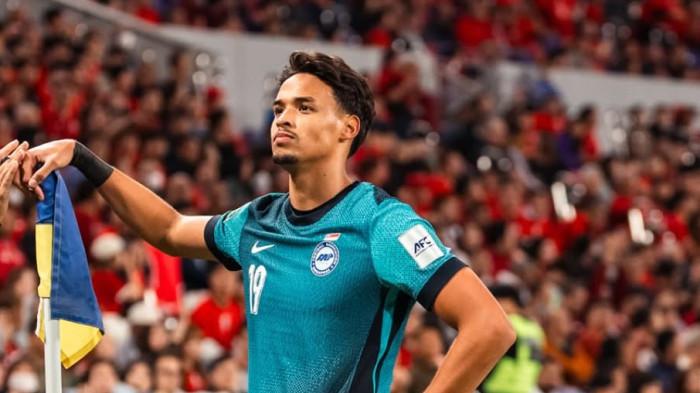 Penyerang Singapura, Ilhan Fandi merayakan gol saat melawan Hong Kong