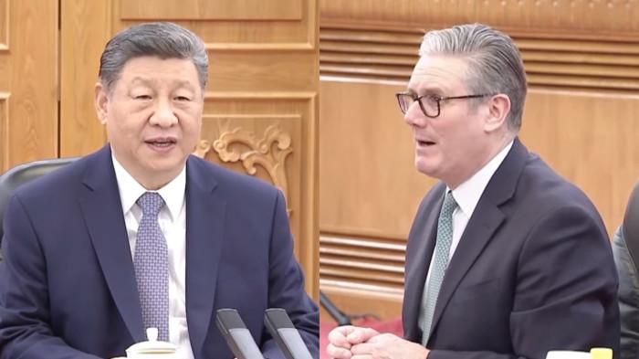 STARMER XI JINPING - Tangkap layar pertemuan Perdana Menteri Inggris Keir Starmer (kanan) yang menyampaikan kepada Presiden China Xi Jinping (kiri) pada hari Kamis (29/1/2026) bahwa ia ingin pemerintahannya membangun hubungan yang lebih 