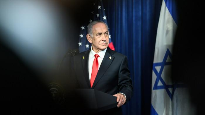 ISRAEL DAN AMERIKA - Presiden AS Donald Trump (tidak terlihat dalam foto) berpartisipasi dalam konferensi pers bilateral dengan Perdana Menteri Israel Benjamin Netanyahu, Senin, 29 Desember 2025, di Klub Mar-a-Lago di Palm Beach, Florida. (Foto Resmi Gedung Putih oleh Daniel Torok)
