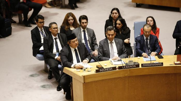 SIDANG DARURAT PBB - Perwakilan Tetap RI untuk PBB, Duta Besar Umar Hadi dalam Sidang Darurat yang digelar Dewan Keamanan PBB mengenai situasi di Lebanon pada Selasa (31/3/2026). Ia mendesak PBB melakukan penyelidikan atas serangan Israel yang menewaskan 3 prajurit TNI.