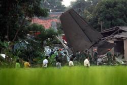Lettu Paulus Dimakamkan di Makam Pahlawan