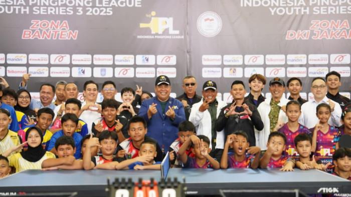 Peserta turnamen tenis meja IPL Youth Series 3