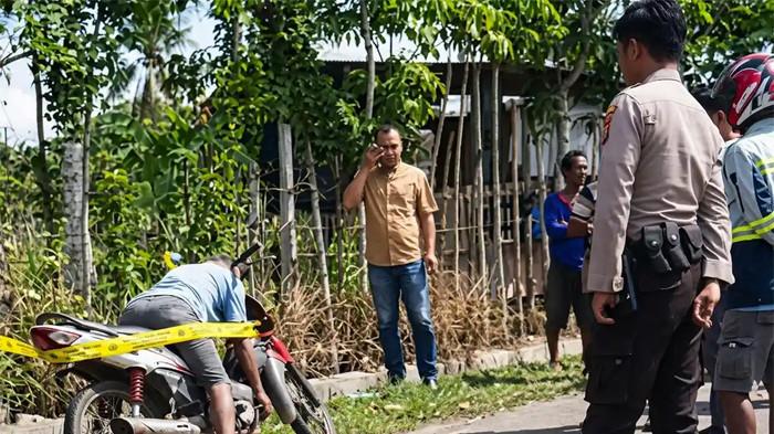 TEWAS DI ATAS MOTOR - Ridwan Upen (54), petani warga Dusun Butaiyo Kiki, Desa Huidu Utara, Kecamatan Limboto Barat, Kabupaten Gorontalo ditemukan meninggal saat berada di atas sepeda motornya, Sabtu (30/5/2026). Polisi masih menyelidiki penyebab kematian korban.