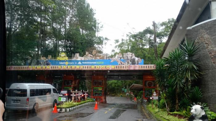 Pintu masuk TSI Bogor.