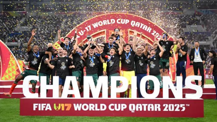 Portugal merayakan gelar juara Piala Dunia U17 2025