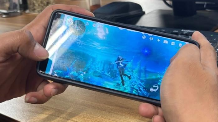 KODE REDEEM FF - Potret bermain gim Garena Free Fire (FF) diambil Senin (5/1/2026).