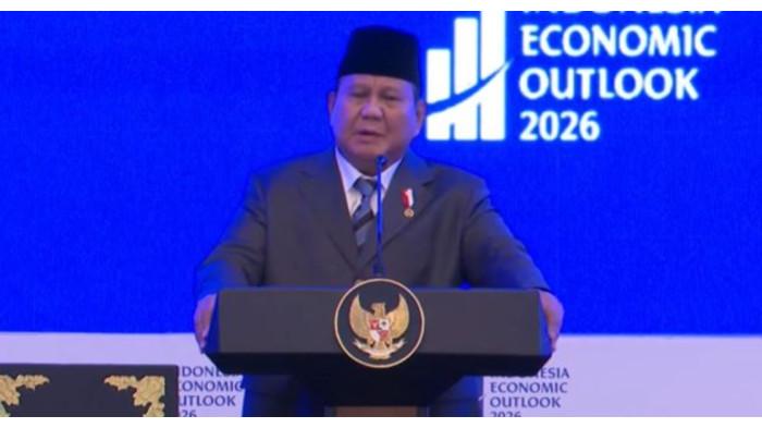 PIDATO PRABOWO - Presiden Prabowo Subianto saat berpidato dalam acara bertajuk Indonesia Economic Outlook 2026 di Wisma Danantara, Jakarta Pusat, Jumat (13/2/2026).