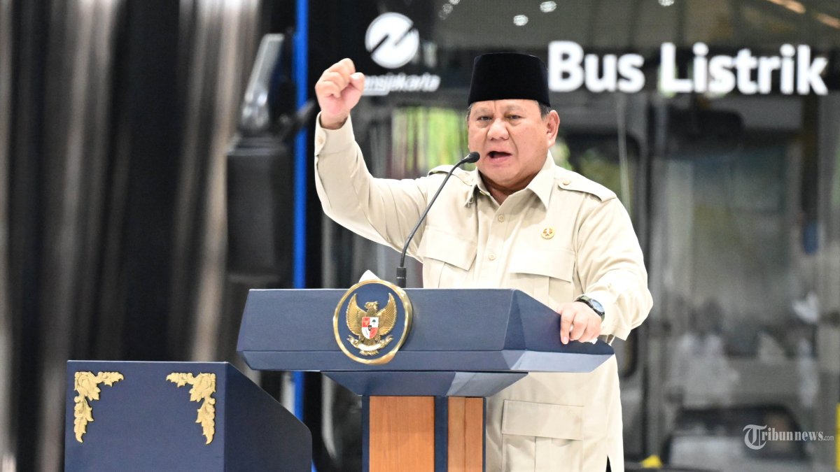 PERESMIAN - Presiden Prabowo Subianto saat memberikan kata sambutan di sela-sela peresmian pabrik perakitan kendaraan komersial berbasis listrik PT VKTR Sakti Industries di Magelang, Jawa Tengah, Kamis (9/4/2026). Presiden Prabowo berharap industri kendaraan listrik nasional mampu melahirkan perusahaan-perusahaan unggulan yang dapat bersaing di tingkat global. TRIBUNNEWS/HO/BPMI SETPRES/Kris
