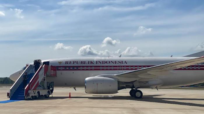 PRABOWO BANDARA IKN - Presiden Prabowo Subianto pertama kalinya memakai Bandara Udara Internasional Nusantara di Ibu Kota Negara (IKN) sebagai titik keberangkatan sebagai Presiden RI, Selasa (13/1/2026). (Igman Ibrahim)