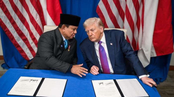 KESEPAKATAN PRABOWO-TRUMP - Presiden Republik Indonesia Prabowo Subianto dan Presiden Amerika Serikat Donald Trump resmi menandatangani perjanjian perdagangan di Washington DC Amerika Serikat, pada Kamis, (19/2/2026). Pemerintah RI akan fasilitasi perusahaan AS berinvestasi di sektor tambang.