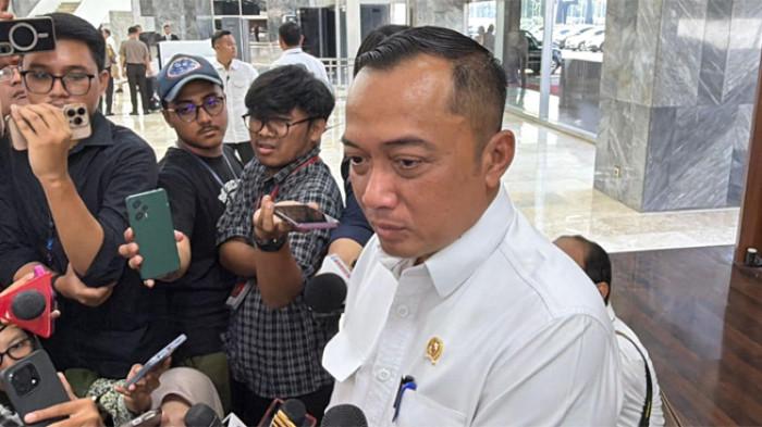 PELANTIKAN SAID IQBAL - Menteri Sekretaris Negara, Prasetyo Hadi, di Kompleks Parlemen, Senayan, Jakarta, Senin (8/6/2026). Ia menyebut Presiden Prabowo bakal melantik Said Iqbal sebagai penasihat presiden dan Nanik S Deyang sebagai Kepala BGN yang baru sore ini.
