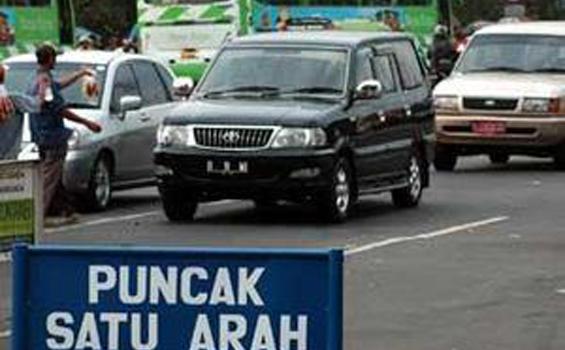 Jakarta Menuju Puncak Satu Arah