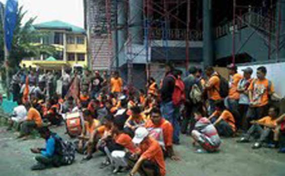 Pusamania Demo Minta Persisam Dikembalikan ke Pemkot