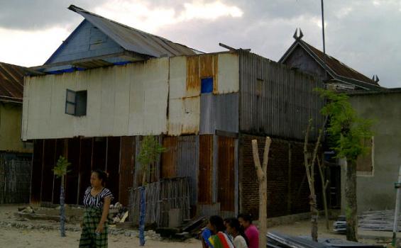 Puting Beliung Hantam Puluhan Rumah Warga Pangkep