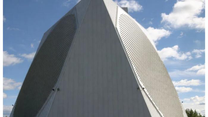 HANCURNYA RADAR MAHAL - Rudal balistik Iran yang ditembakkan pasukan Garda Revolusi Iran berhasil menghancurkan fasilitas radar paling canggih milik Amerika Serikat, FP132 senilai 1,1 miliar dolar AS yang ditempatkan di Qatar, Sabtu malam, 28 Februari 2026.