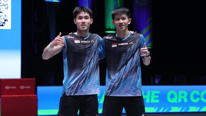 RAYMOND/JOAQUIN - Ganda putra Indonesia, Raymond Indra/Nikolaus Joaquin, berpose setelah melenggang ke semifinal All England 2026 pada 7 Maret 2026 di Utilita Arena, Birmingham, Inggris. Bahagia sederhana Nikolaus Joaquin. Dok/PBSI