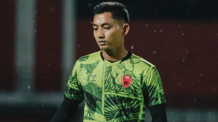 LATIHAN PSM - Kiper PSM Makassar kelahiran Parepare Reza Arya Pratama dalam sesi latihan tim pada musim kompetisi Liga 1 2024/2025. (Instagram PSM Makassar - 5/4/2025)