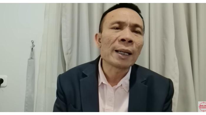 MINTA MAAF - Dalam video klarifikasi di kanal YouTube Balige Academy, Rabu, (11/3/2026), Rismon Hasiholan Sianipar meminta maaf kepada mantan Presiden RI Joko Widodo (Jokowi) dan keluarganya.