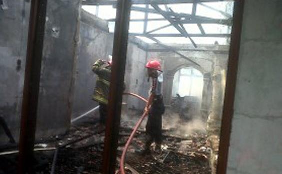 Rumah Dosen FKIP Unja Ludes Terbakar