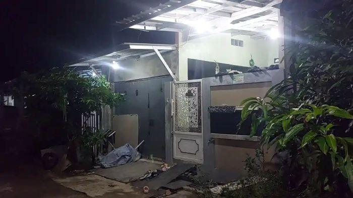 PESAWAT ATR JATUH - Rumah Dwi Murdiono di Tajurhalang, Kabupaten Bogor, Jawa Barat, Selasa (20/1/2026). Dwi Murdioni merupakan teknisi salah satu korban insiden pesawat ATR 42-500 di Sulawesi Selatan