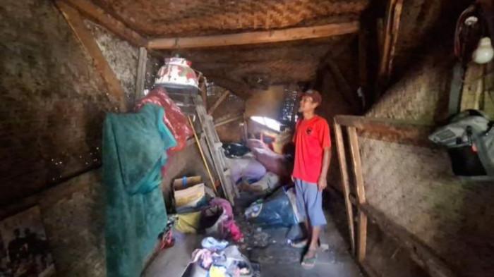 Rumah tidak layak huni di Kampung Babakan Cikeruh