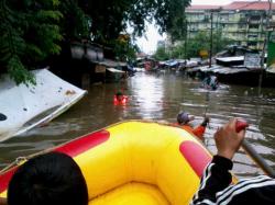 Pintu Air Karet Kritis