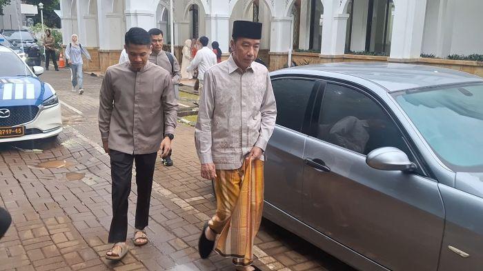 SALAT IDULFITRI- Presiden ke-7 RI Joko Widodo (Jokowi), melaksanakan ibadah salat IdulFitri 1 Syawal 1447 Hijriah di Masjid Jami' Al-Bina, kawasan Gelora Bung Karno (GBK), Jakarta Pusat, Sabtu (21/3/2026)