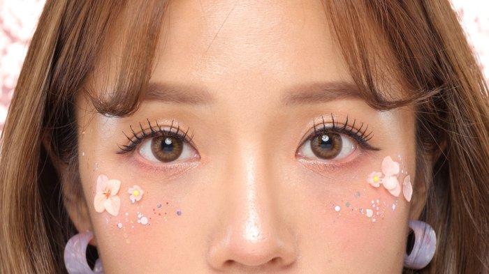 Penggunaan Softlens Tidak Hanya Sebatas Alat Bantu Penglihatan, Ini Tips  Memilih