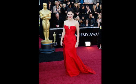 Sandra Bullock Mau Bintangi Film Komedi Sampai Mati