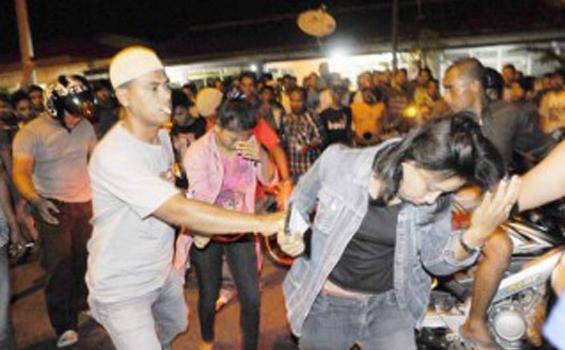 Oknum Aparat Berduaan Perempuan Muda Digerebek Satgas PA