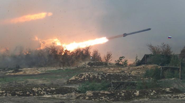 Sebuah peluru kendali Rusia