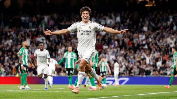 SELEBRASI - Selebrasi pemain Real Madrid, Gonzalo Garcia setelah mencetak gol ke gawang Real Betis di Liga Spanyol 2025/2026 pada Senin (5/1/2026) pagi WIB.