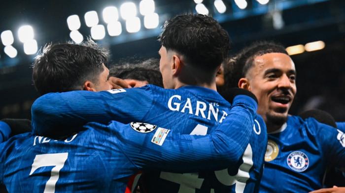 SELEBRASI - Selebrasi para pemain Chelsea saat melawan Barcelona pada pertandingan matchday ke-5 fase liga Liga Champions di Stambford Bridge, Rabu (26/11/2025) dini hari WIB.