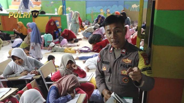 Kiprah Aiptu Agus Riyanto: Sisihkan Gaji Demi Sekolah Gratis untuk Anak Pemulung di Jakarta Barat