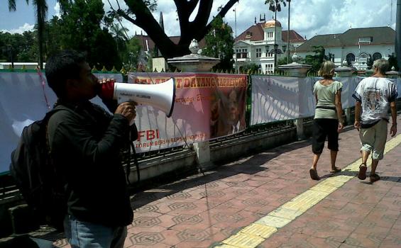 1.000 Tanda Tangan Dukung Mahfud MD Menjadi Presiden 2014