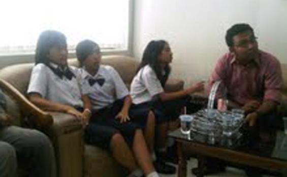 Empat Siswi SMP Jadi Korban 'Tante'