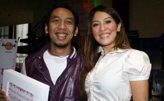 Sophie Navita Seret Suami Agar Mau Bergerak, Tak Hanya Main Gitar