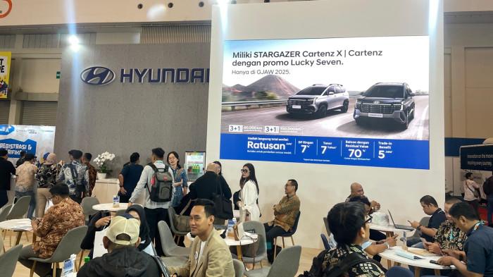 Suasana booth Hyundai di Gaikindo Jakarta Auto Week (GJAW) 2025 251125