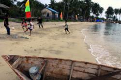 Memindahkan Warga Jambi ke Berhala Tak Bisa Simsalabim