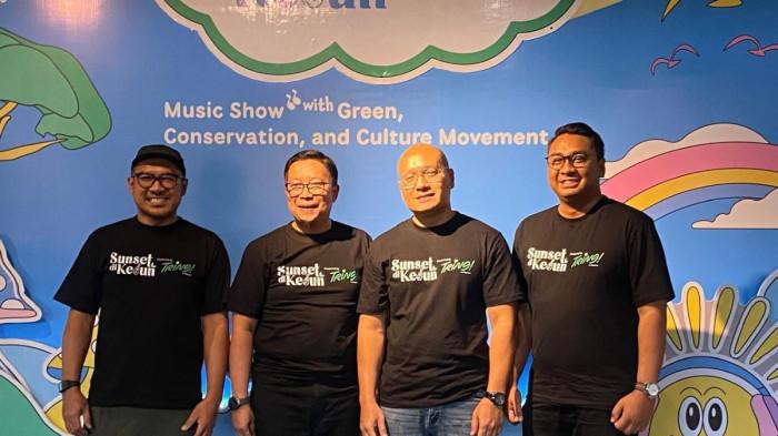 FESTIVAL MUSIK - Jumpa pers festival musik Sunset di Kebun 2026 yang digelar di kawasan Senayan, Jakarta Pusat, Selasa (5/5/2026). Preskon ini dihadiri oleh Presiden Direktur PT Mitra Natura Raya, Michael Bayu A. Sumarijanto, Managing Direktur PT Mitra Natura Raya, Marga Anggrianto, Yudi Sadono, Senior Vice President PT. Pegadaian dan General Manager Event PT Mitra Natura Raya, Abi Irawan (kanan ke kiri).(Tribunnews.com/Fauzi Alamsyah).