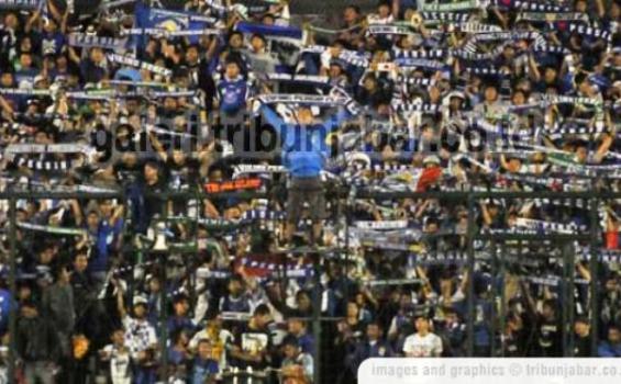 Status BBM Terakhir Rangga: Ini Jakarta Bukan Bandung!