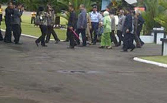 SYL-Agus Sambut SBY di Bandara