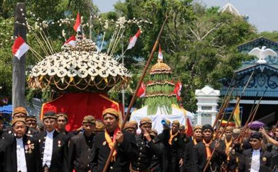 Tradisi Garebeg Syawal Keraton Kasunanan Surakarta