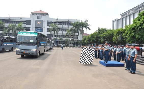 Anggota TNI dan Keluarganya Pun Punya Tradisi Mudik