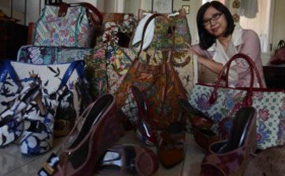 Tas Batik Geser Produk Bermerek