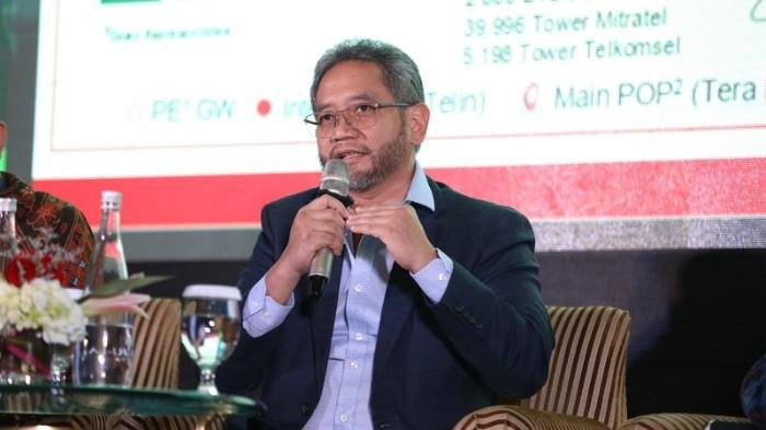 Direktur Strategic Business Development & Portofolio Telkom Seno Soemadji saat memberikan paparan pada acara Indonesia Economic Summit 2025 yang diselenggarakan di Shangri-La Hotel, pada (2/10).