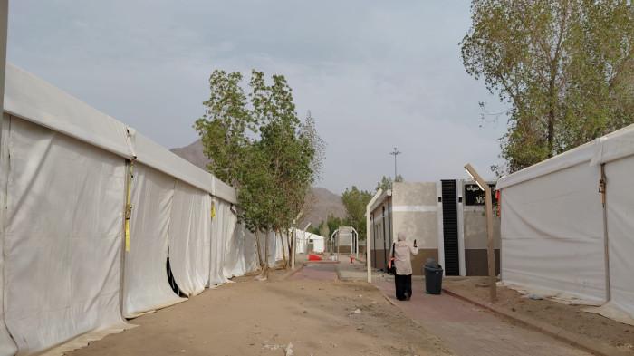 TENDA ARAFAH - Kemenhaj) meninjau kesiapan tenda yang akan ditempati jemaah haji di Arafah. Begini suasananya menjelang puncak ibadah haji 2026.